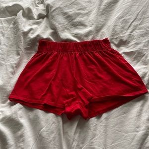Pretty red short